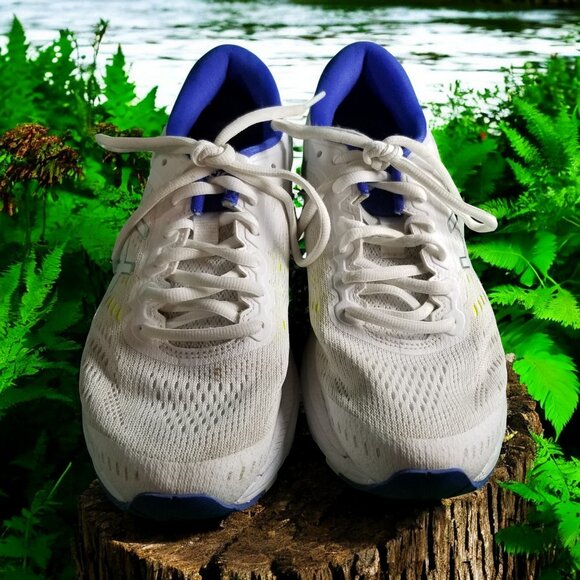 Asics Gel-Cumulus 13 Women's Size 7 White Athletic Running Shoes 11701 - Picture 3 of 8